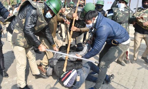 सिंघू बॉर्डर पर किसानों पर पत्थरबाजी, एक दिन पहले ग्रामीणों से मिलने पहुंचे थे हिंदू सेना के कार्यकर्ता