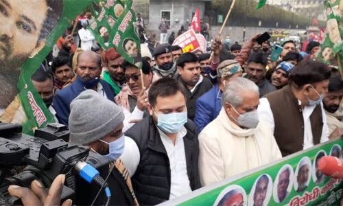 बिहार: किसानों के समर्थन में महागठबंधन ने राज्य भर में बनाई मानव श्रृंखला, नीतीश ने किया तंज