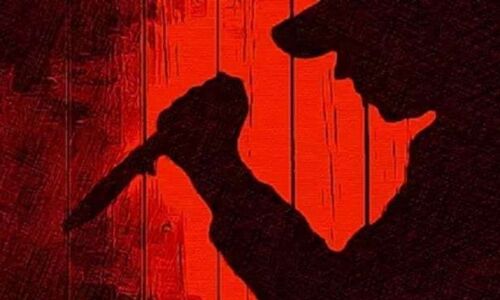 Dehradun Crime News : पत्नी ने उठाया हाथ तो पति बन गया वहशी, तार से गला घोंटने के बाद चाकू से काटा