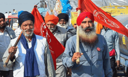 किसानों के साथ छात्र और मजदूर भी फूंक देते आंदोलन का बिगुल तो बदल जाती लोकतंत्र की तस्वीर