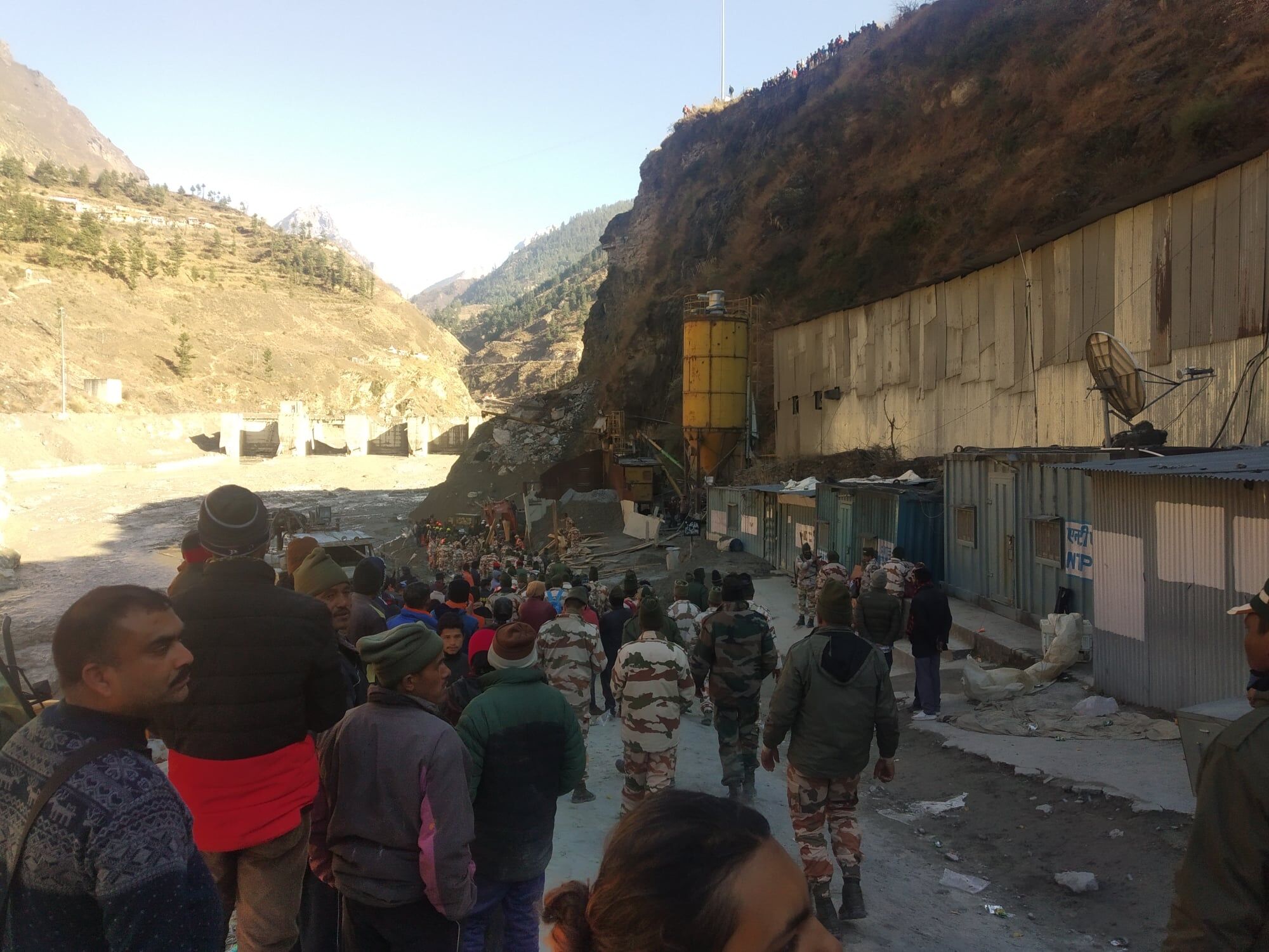 उत्तराखंड के चमोली हादसे में बचाव कार्य जारी, मगर अभी तक नहीं मिली कोई बड़ी सफलता