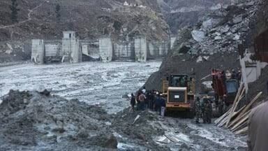 उत्तराखंड हादसा: रेस्क्यू ऑपरेशन जारी, 2 और शव निकाले गए तो मृतकों की संख्या 40 पर पहुंची