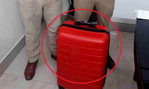 बिहार जा रही स्वतंत्रता संग्राम सेनानी ट्रेन की पैंट्री कार में मिला नोटों से भरा बैग, पंचायत चुनाव में खपाने का अंदेशा