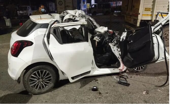 इंदौर में भीषण सड़क हादसा, ट्रक और कार की भिड़ंत में 6 की मौत