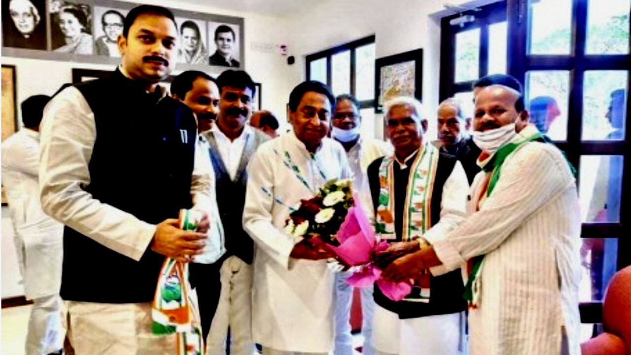 ग्वालियर से हिंदू महासभा के एक मात्र निर्वाचित पार्षद कांग्रेस में हुए शामिल, पार्टी में उठे विद्रोही स्वर