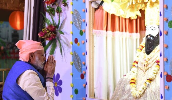 वर्णवाद का निषेध आप कर नहीं सकते, फिर किसी तप, तपस्या, पूजा-पाठ से रैदास का क्या काम!