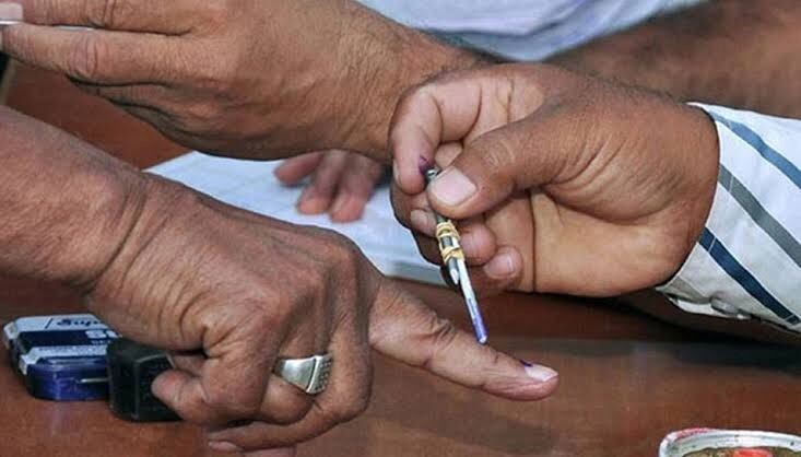 बिहार: सुबह 7 बजे से शाम 5 बजे तक पड़ेंगे वोट, चुनाव आयोग ने जारी की पंचायत चुनाव की डिटेल गाइडलाइन