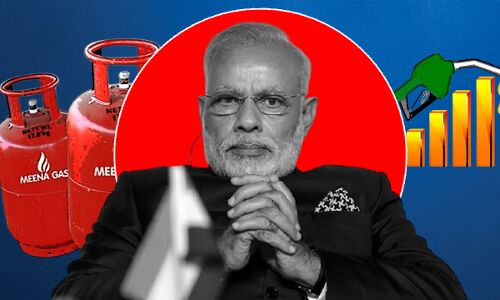 LPG Price Hike: मोदी-राज में महंगाई का एक और झटका, फिर बढ़े एलपीजी सिलेंडर के दाम, जानिए अपने शहर का रेट