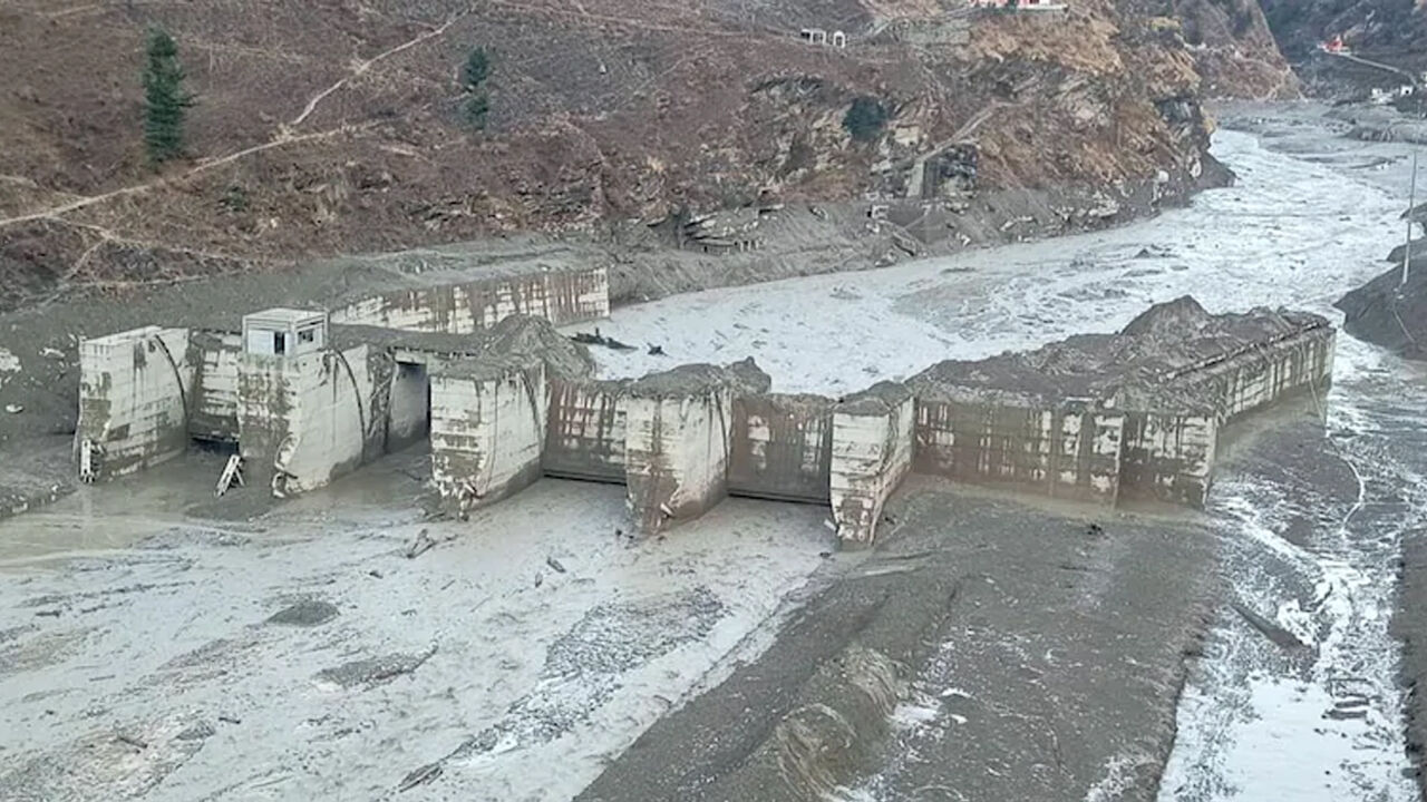 उत्तराखंड त्रासदी का एक महीना: ग्लेशियल लेक नहीं फटी तो कैसे आई चमोली में आपदा?