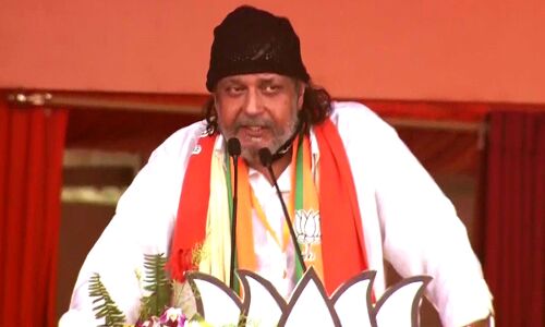 भाजपा में जाते ही मिथुन ने खुद को बताया कोबरा, कहा डसूंगा तो फोटो बन जाओगे