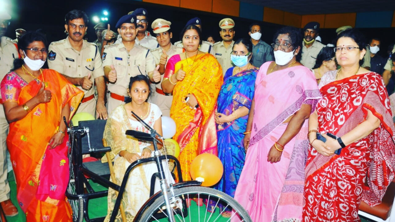 आंध्र में महिला दिवस पर पुलिस ने किए कई कार्यक्रम, मिलेंगी 5 आकस्मिक छुट्टियां