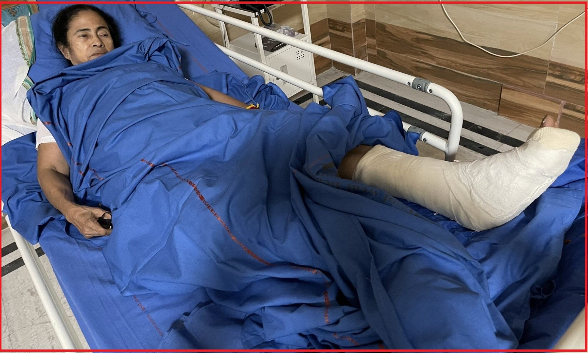 अस्पताल में भर्ती हुईं बंगाल की मुख्यमंत्री ममता बनर्जी पैर पर चढ़ा प्लास्टर, कहा साजिशन हुआ मुझ पर हमला