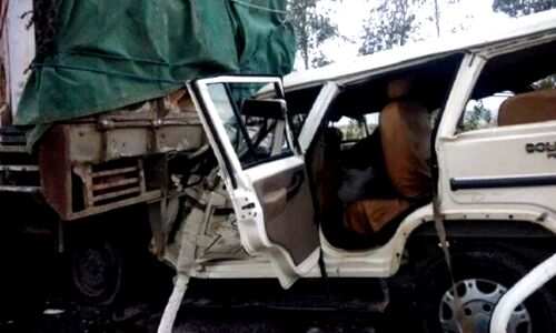 यूपी के आगरा में हुआ भीषण सड़क हादसा, पलक झपकते ही बुझ गईं 9 जिंदगियां