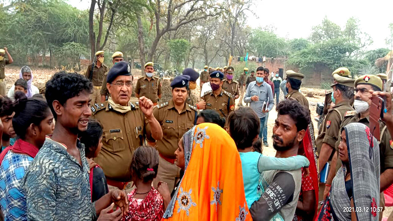 प्रयागराज: खेत से चारा लेने गई किशोरी से छेड़छाड़ की शिकायत करने गई माँ को पीटकर मार डाला