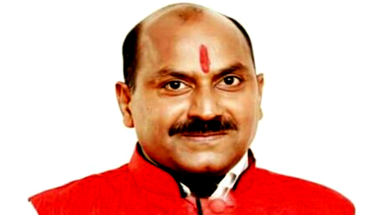 यूपी में साइबर सिक्योरिटी ऐसी कि भाजपा विधायक बनकर बैंक से निकाल लिए लाखों रुपये