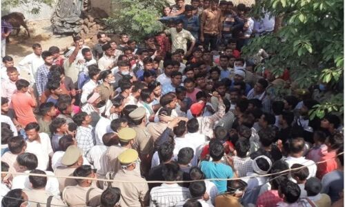 गायब बेटी को ढूंढ़ने की पुलिस ने मांगी 1 लाख कीमत, पिता ने आत्महत्या कर छोड़ा सुसाइड नोट, पुलिस ने फाड़ा तो ग्रामीणों ने दौड़ाकर पीटा