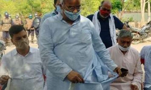 धारा 144 लागू होने के बावजूद जबरन घुस रहे थे भाजपा नेता मदन दिलावर, पुलिस के साथ धक्का-मुक्की, कुर्ता फटा