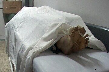 कोरोना संक्रमित पिता को सड़क पर छोड़कर भागा सरकारी शिक्षक बेटा, मां लगाती रही मदद की गुहार, दम तोड़ा