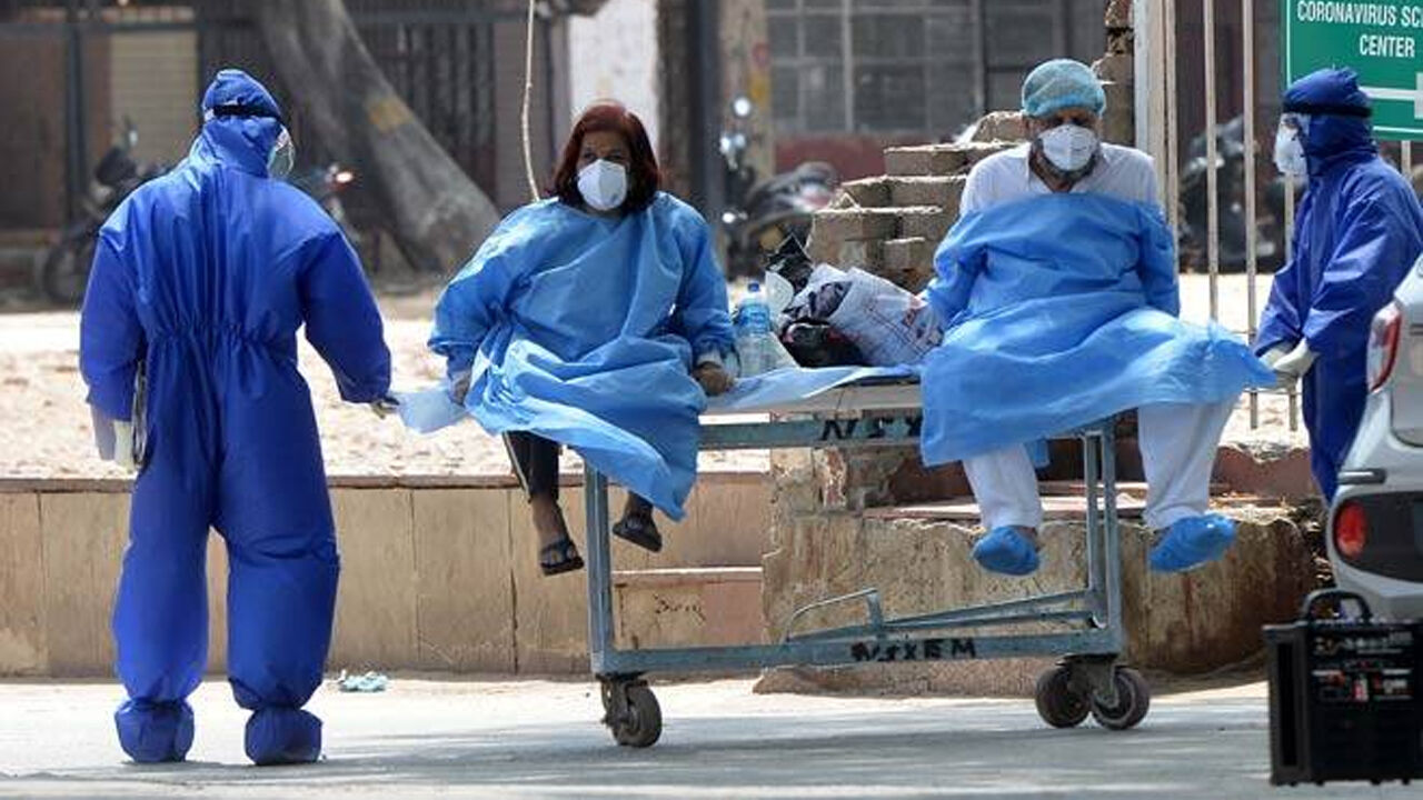 यूपी: अलीगढ़ में कोरोना से 11 मरीजों की मौत, कंट्रोल रूम प्रभारी समेत 320 संक्रमित यूपी: अलीगढ़ में कोरोना से 11 मरीजों की मौत, कंट्रोल रूम प्रभारी समेत 320 संक्रमित