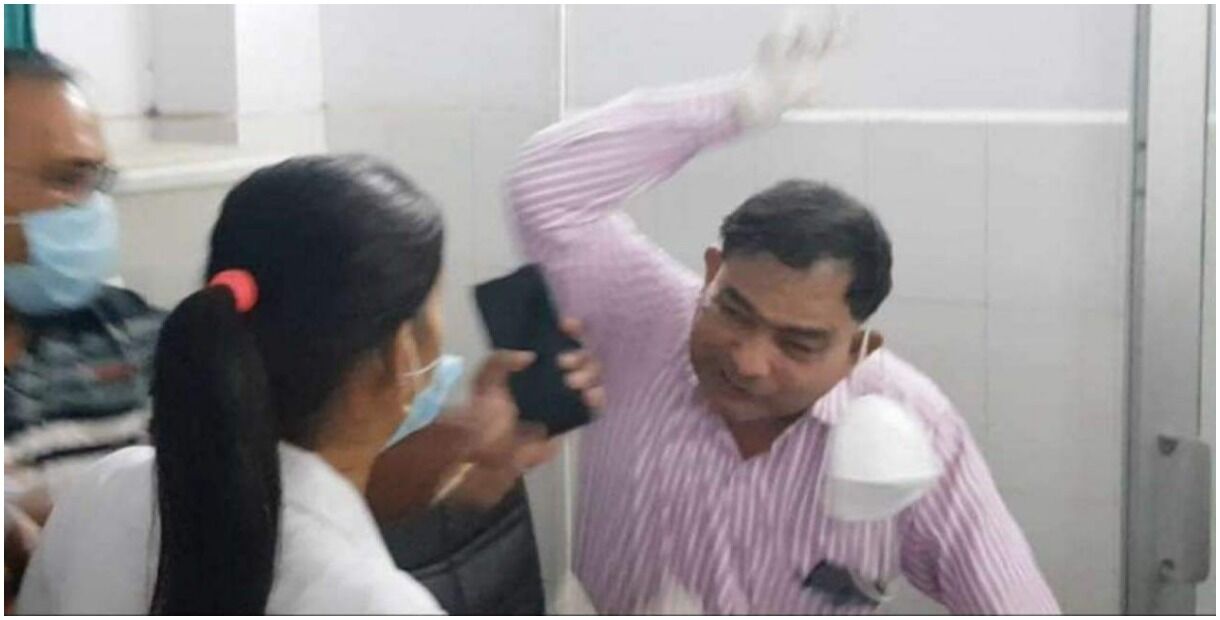 रामपुर में थप्पड़बाज डॉक्टर की संदिग्ध परिस्थितियों में मिली लाश, कुछ दिन पहले बताया था जान को खतरा