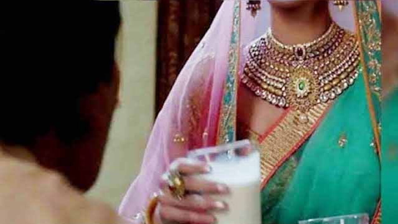 यूपी : नशीली दवा मिलाकर पति और ससुर को पिलायी, फिर नकदी और जेवर लेकर फरार हुई दुल्हन