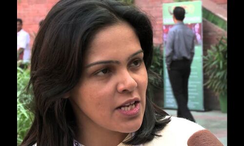 लखनऊ में प्राइवेट अस्पतालों की लूट को लेकर IAS और CMO आमने-सामने, DM ने कहा 6 दिन बाद मैं खुद कराउंगी मुकदमा