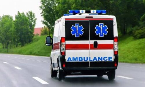 यूपी : 1 किलामीटर की दूरी के लिए एम्बुलेंस चालक ने मांगे 3000 रुपये, शिकायत के बाद गिरफ्तार यूपी : 1 किलामीटर की दूरी के लिए एम्बुलेंस चालक ने मांगे 3000 रुपये, शिकायत के बाद गिरफ्तार