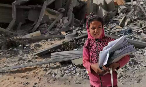 अब गांधी जैसा कोई नहीं जो कहे इजराइल तुम धर्म से भी गिर रहे हो और मानवता से भी