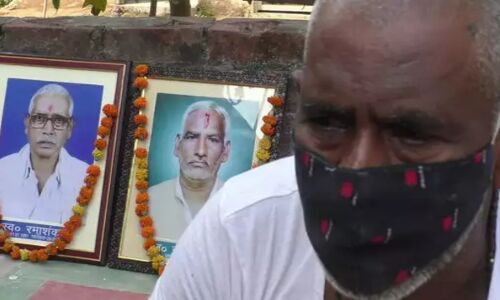 यूपी: रमना गांव में कोरोना से हुई मौत लेकिन अस्पताल ने डेथ सर्टिफिकेट थमा दिया निमोनिया और टायफाइड का