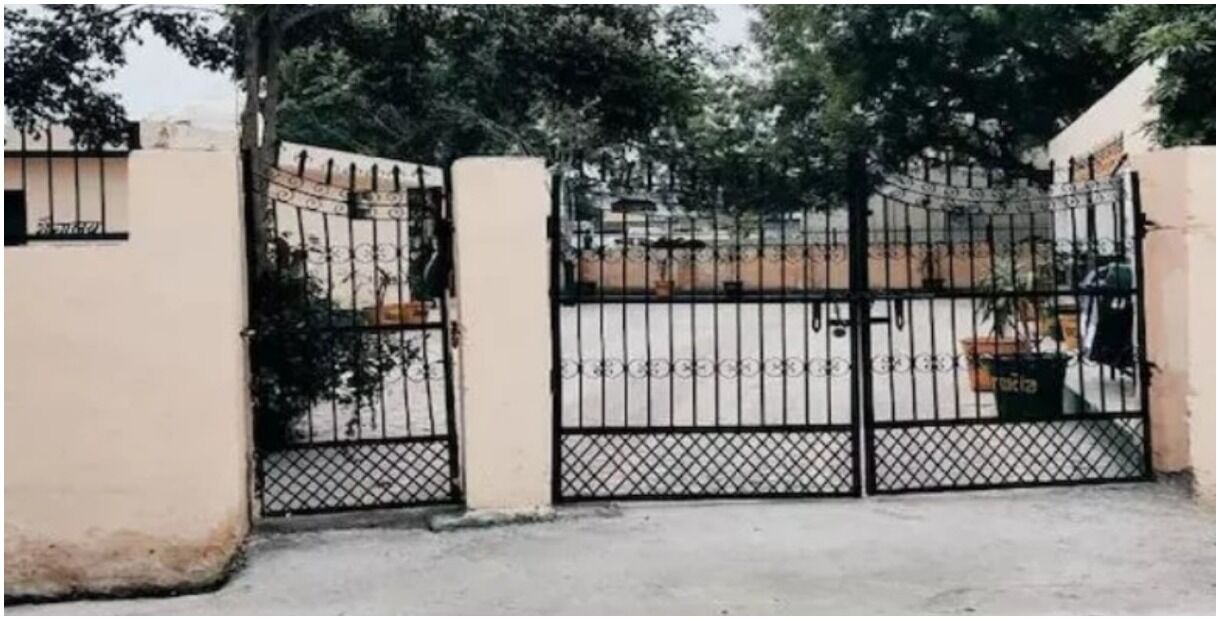 CM का दौरा समाप्त होते ही कोविड सेंटरों में लटके ताले, योगी के अफसरों ने बताया हैरतअंगेज कारण