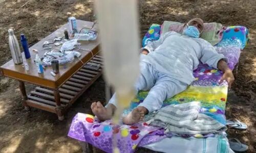 यूपी: तीन गांवों में बुखार और सांस फूलने की शिकायत के बाद 70 लोगों की मौत, दहशत में लोग