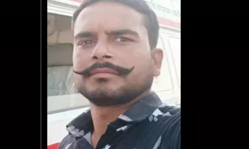 कोरोना से मां का हुआ निधन, चिता को मुखाग्नि देकर फिर ड्यूटी पर लौट आया एम्बुलेंस चालक