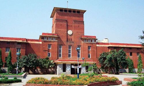 कोरोनाकाल में दिल्ली विश्वविद्यालय के 50 से ज्यादा प्रोफेसरों ने गंवाई जान, छात्रों ने की एग्जाम रद्द करने की मांग