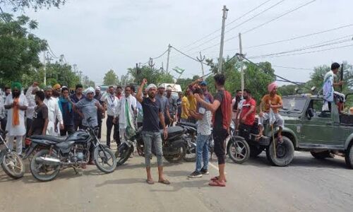 टोहाना: संयुक्त किसान मोर्चा ने स्वीकारी जेजेपी MLA देवेंद्र बबली की माफी, खत्म किया धरना