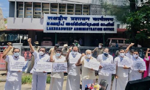 लक्षद्वीप को मालदीव बनाने का ख़्वाब वाराणसी को क्योटो बनाने जैसा, 93 पूर्व नौकरशाह विरोध में आये सामने