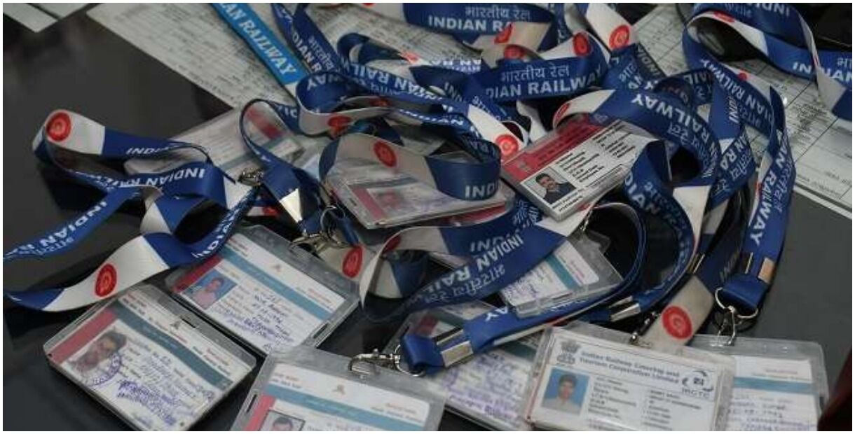 UP : 5 से 15 लाख देकर बन गए रेलवे के टिकट चेकर, सच खुला तो पैरों तले खिसक गई जमीन