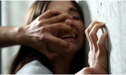 मेरठ की महिला भाजपा नेता का 9 साल से व्यापारी कर रहा था यौन शोषण, अब 20 लाख में समझौते का बना रहा दबाव