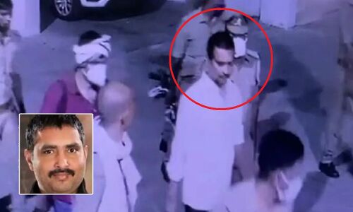 माफिया रामू द्विवेदी पर यूपी पुलिस ने कसा शिकंजा, पुराने आपराधिक मामलों में भेजा जेल