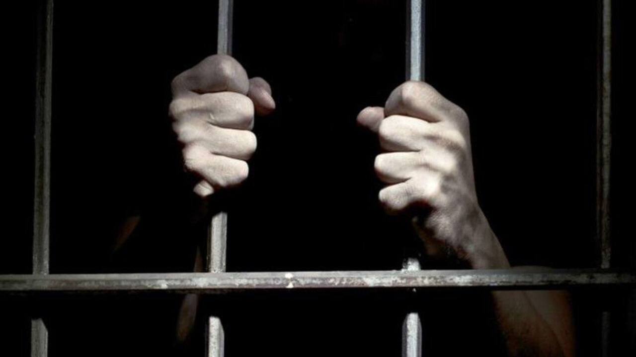 जेल के अँधेरों के लिए भी ज़रूरी हैं रोशनी की चंद किरणें