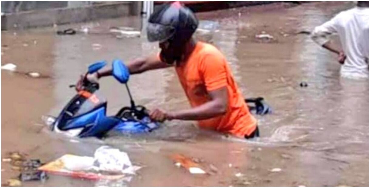 PM मोदी के संसदीय क्षेत्र वाराणसी में आकर क्योटो की हालत भी हुई पतली, पानी में डूब गईं जनता की उम्मीदें PM मोदी के संसदीय क्षेत्र वाराणसी में आकर क्योटो की हालत भी हुई पतली, पानी में डूब गईं जनता की उम्मीदें