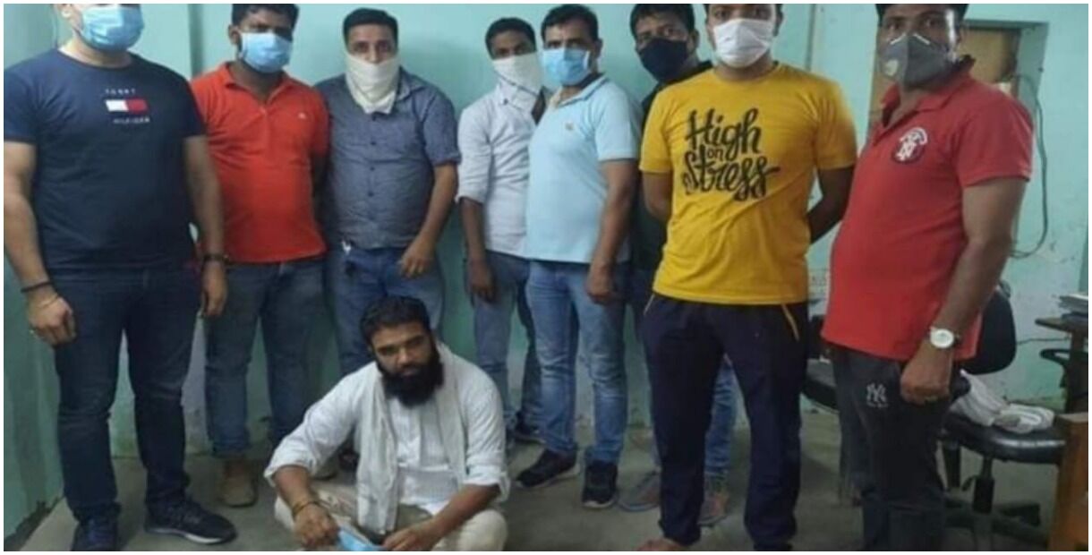 गाजियाबाद में मुस्लिम बुजुर्ग की पिटाई का वीडियो वायरल करने वाला गिरफ्तार, बोला मुझे डर था कहीं पुलिस गाड़ी ना पलटा दे