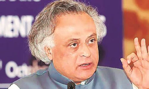 संसदीय समिति की बैठक में भाजपाई सांसदों ने खूब काटा बवाल, हर सही सवाल पर किया वाकआउट