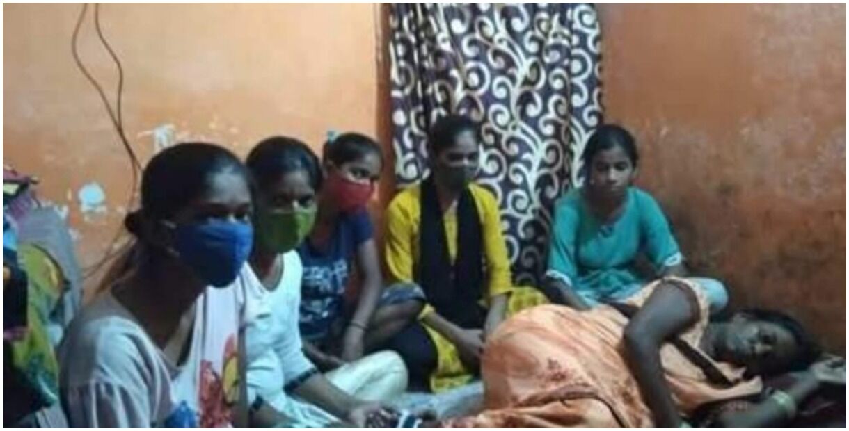 UP के कुशीनगर में पिता की मौत के बाद मां की हालत भी गंभीर, एक-एक रोटी के लिए तरस रहीं 5 बेटियां