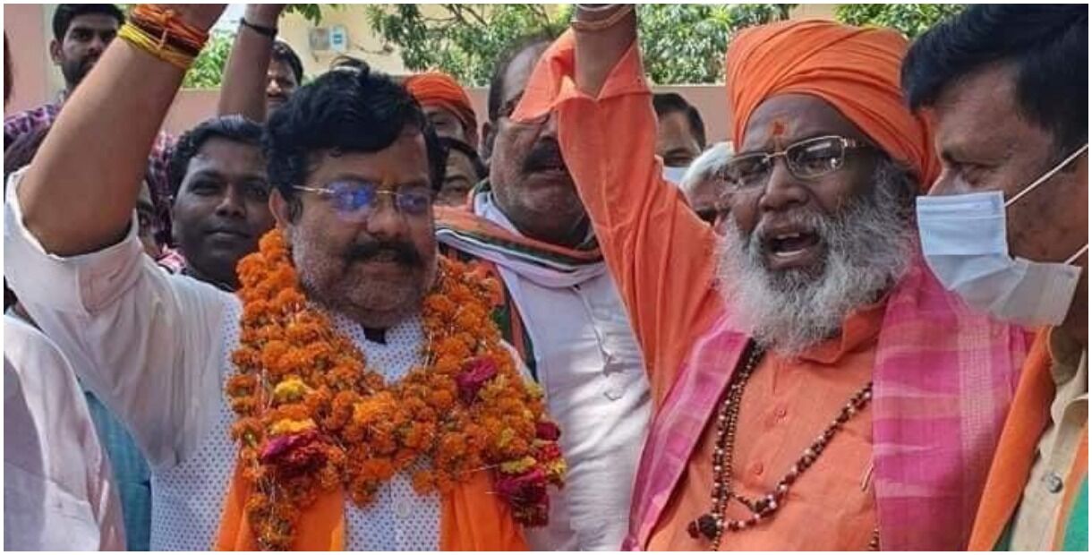 उन्नाव में भाजपा नेताओं की दिखीं बगावती लीलायें, टिकट कटने के बाद भी आरोपी अरूण सिंह के लिए प्रचार कर रहे MP-MLA