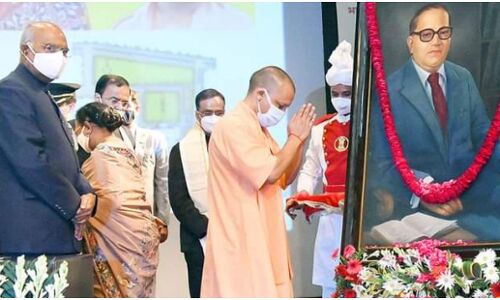 सुर्खियां और आलोचना दोनों बटोर गया इस बार का राष्ट्रपति दौरा,  UP के चुनावी मोड में कहीं स्क्रिप्टेड तो नहीं