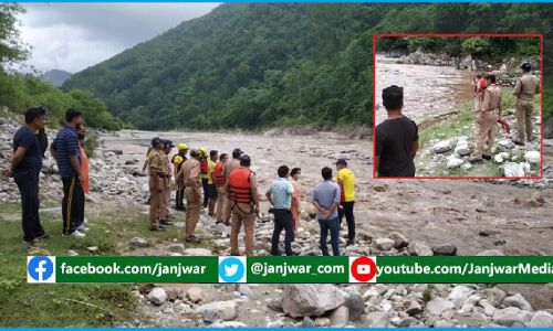 माँ की आंखों के सामने ही उफनाई रामगंगा में समा गया लाड़ला, पति भी नदी की लहरों में हुआ लापता