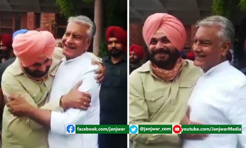 पंजाब कांग्रेस अध्यक्ष सुनील जाखड़ से मुस्कराते गले मिलते दिखे सिद्धू, कैप्टन को मनाने चंडीगढ़ पहुंचे हरीश रावत?