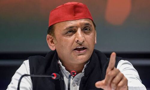 सपा प्रमुख अखिलेश यादव के दावे से गरमाया माहौल, बोले-यूपी विधानसभा चुनावों में जीतेंगे 350 सीट सपा प्रमुख अखिलेश यादव के दावे से गरमाया माहौल, बोले-यूपी विधानसभा चुनावों में जीतेंगे 350 सीट