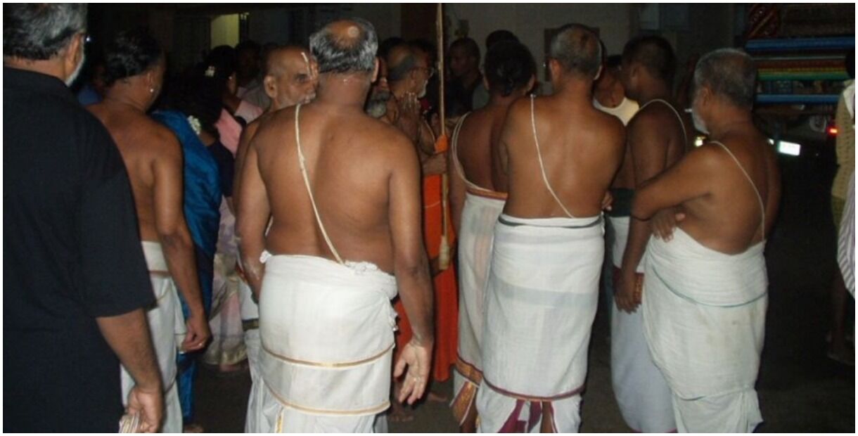 UP चुनाव 2022 : तो क्या यूपी में अब जनेऊ को कुर्ते के ऊपर दिखाने का वक्त आ चुका है?