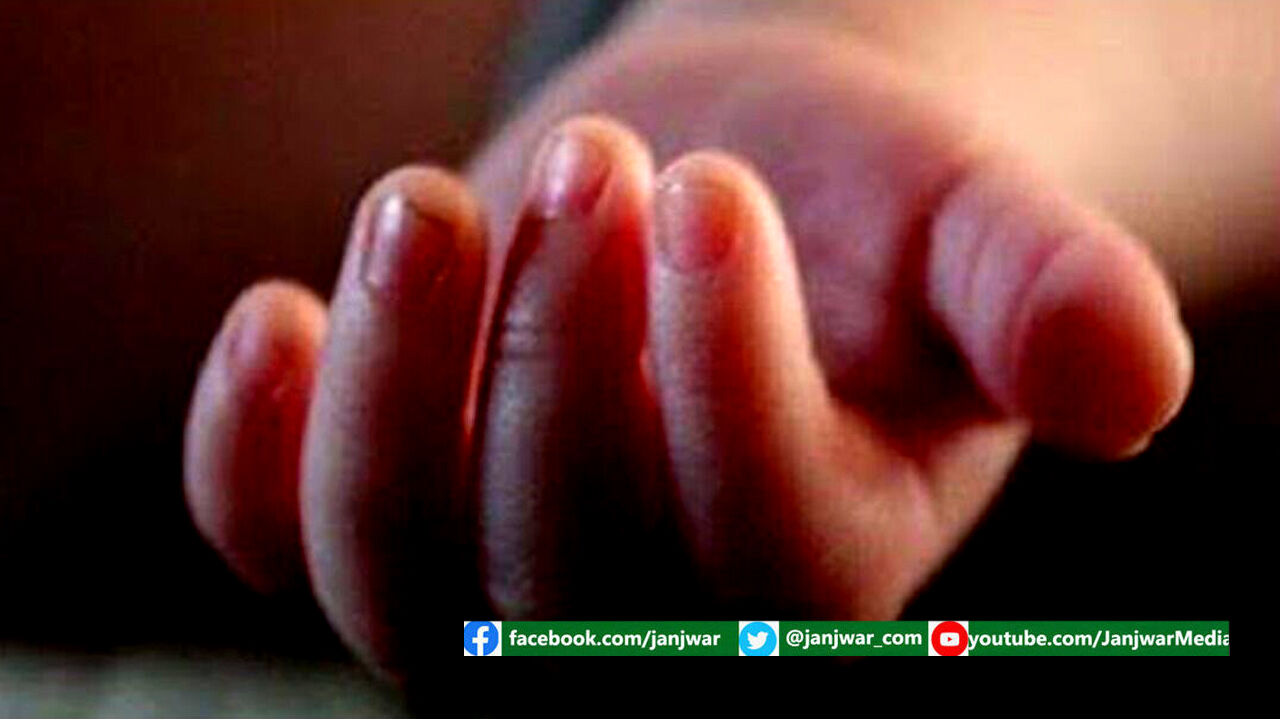 दिल्ली के अस्पताल में यूपी के मासूम का टॉर्चर, नर्स ने 2 महीने के बच्चे का पीटकर तोड़ दिया हाथ